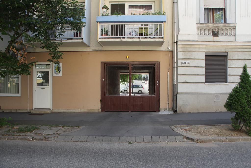 Verona Apartman Сегед Экстерьер фото