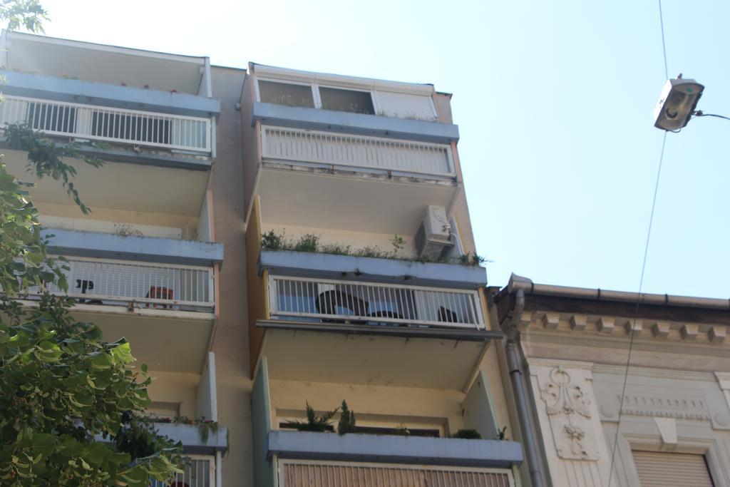 Verona Apartman Сегед Экстерьер фото